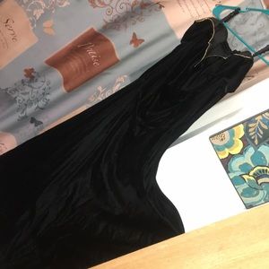 Moda Intl 12 Vintage Velvet (Rayon) Dress Elegant